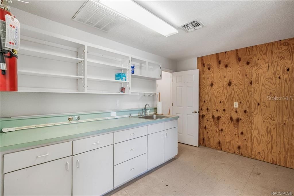 En Venta: $277,000 (0 camas, 0 baños, 1440 Pies cuadrados)