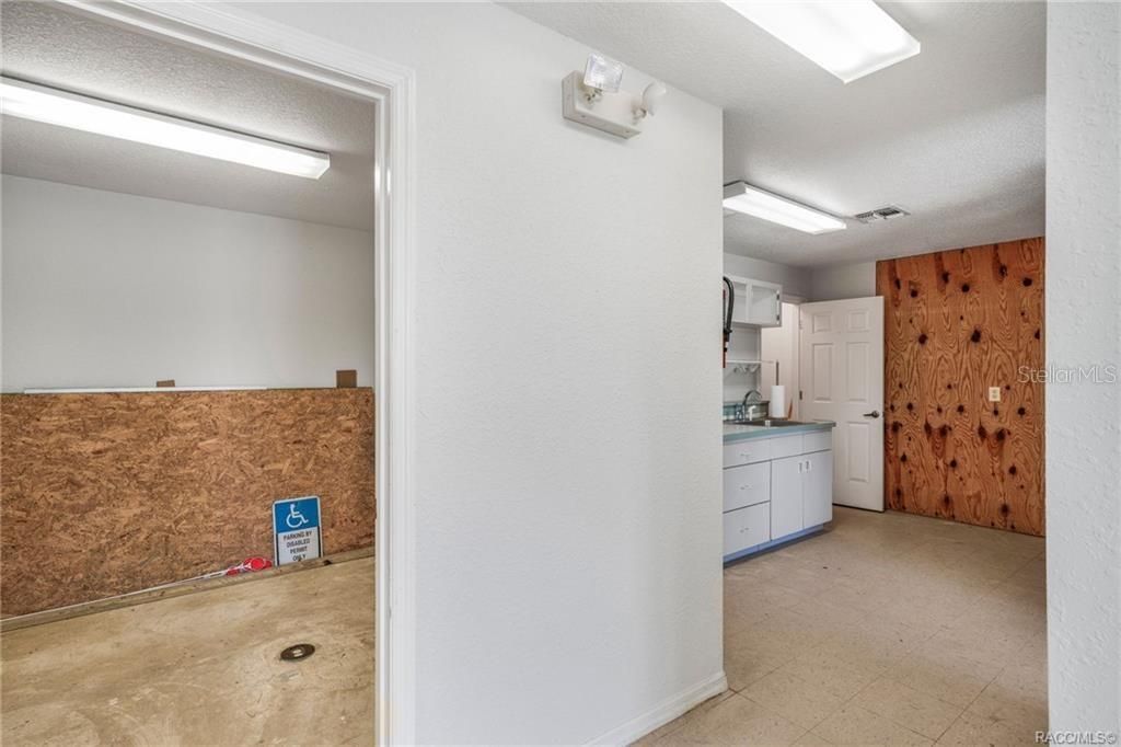 En Venta: $277,000 (0 camas, 0 baños, 1440 Pies cuadrados)