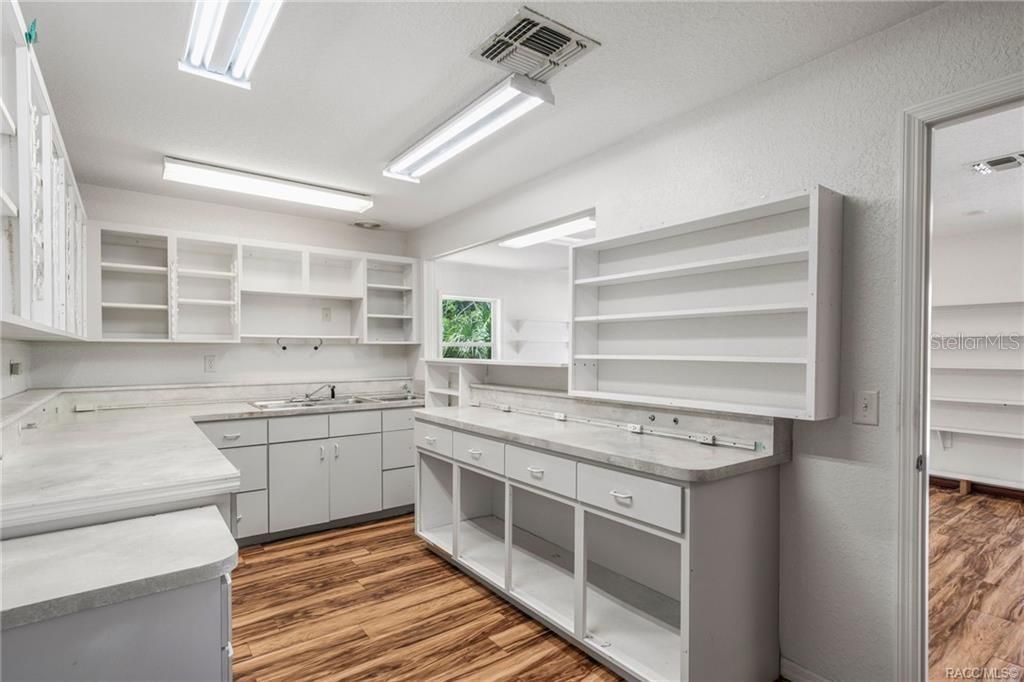 En Venta: $277,000 (0 camas, 0 baños, 1440 Pies cuadrados)