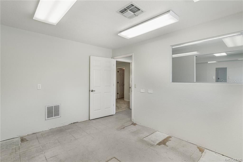 En Venta: $277,000 (0 camas, 0 baños, 1440 Pies cuadrados)