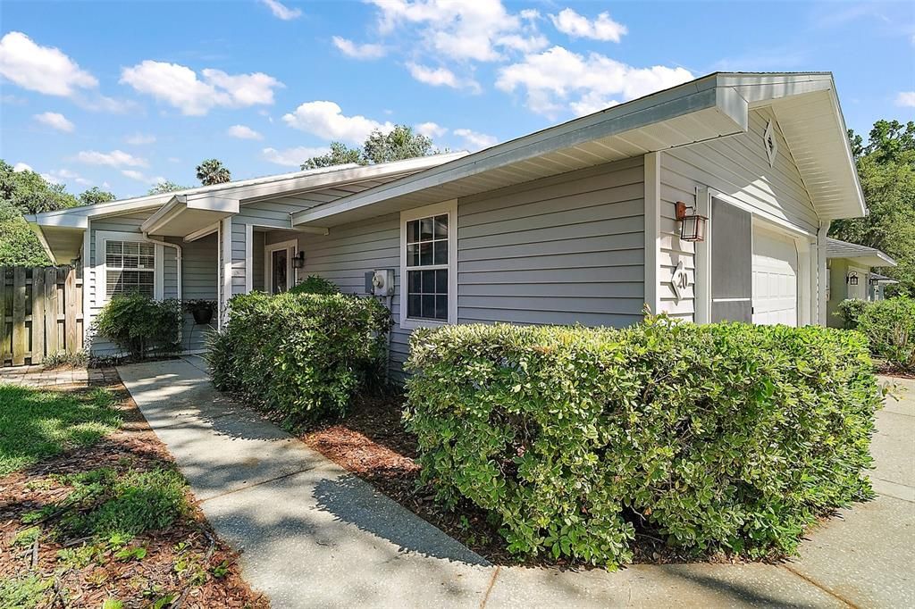 Vendido Recientemente: $272,000 (2 camas, 2 baños, 1368 Pies cuadrados)