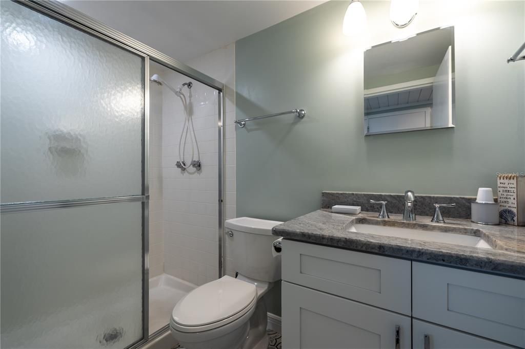 Active With Contract: $435,000 (2 beds, 2 baths, 1065 Square Feet)