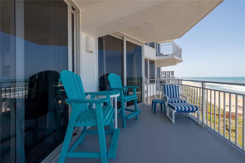 Active With Contract: $435,000 (2 beds, 2 baths, 1065 Square Feet)