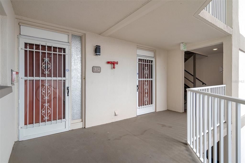 На продажу: $499,000 (2 спален, 2 ванн, 2210 Квадратных фут)