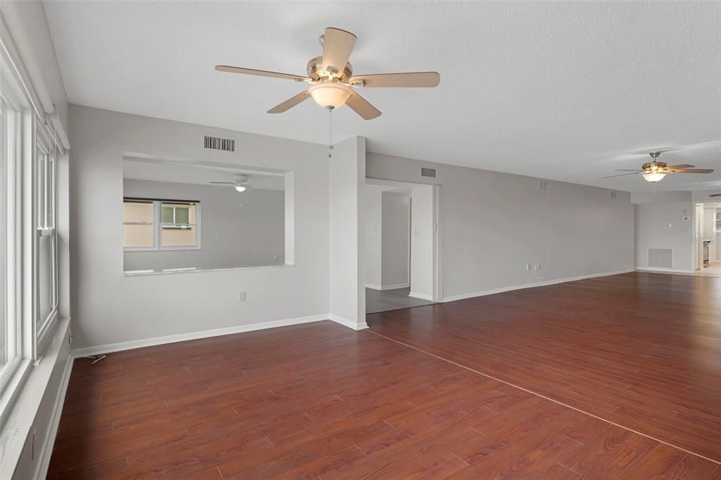 На продажу: $499,000 (2 спален, 2 ванн, 2210 Квадратных фут)