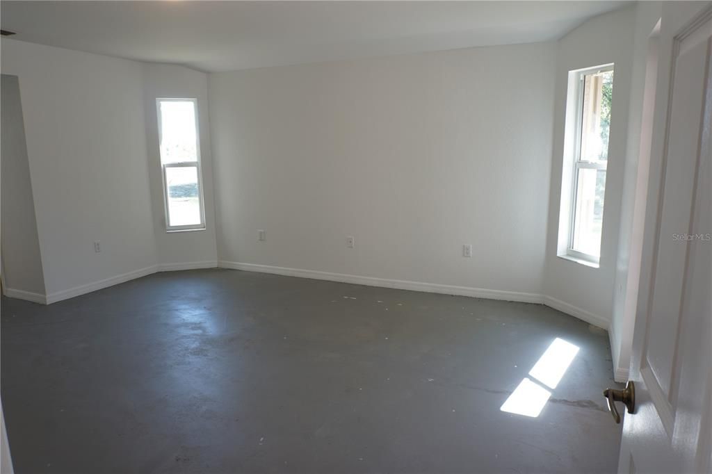 For Sale: $599,900 (3 beds, 2 baths, 1932 Square Feet)