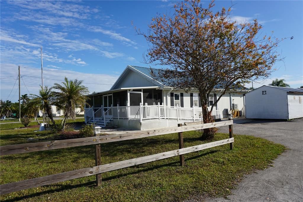 For Sale: $599,900 (3 beds, 2 baths, 1932 Square Feet)