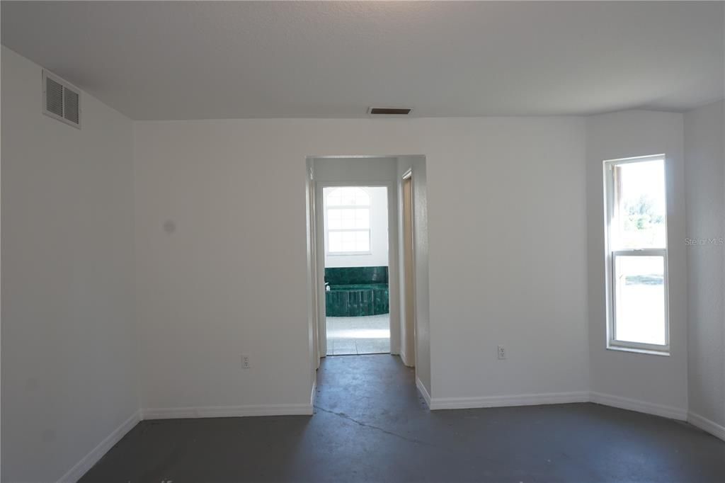 For Sale: $599,900 (3 beds, 2 baths, 1932 Square Feet)