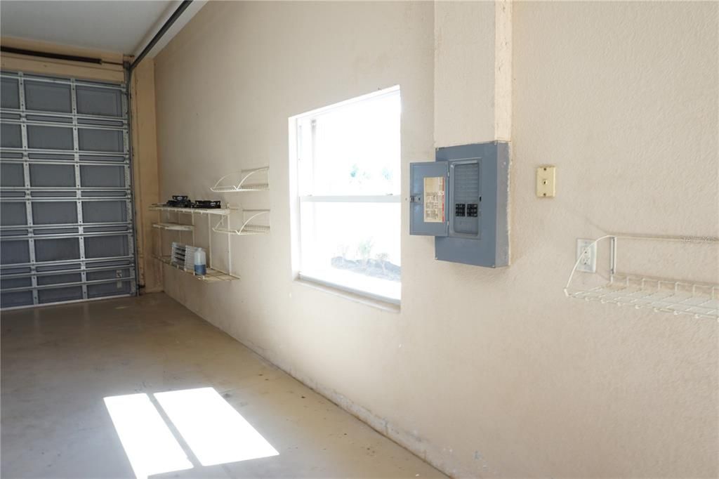 For Sale: $599,900 (3 beds, 2 baths, 1932 Square Feet)