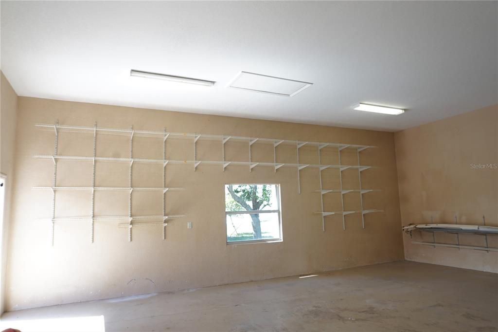 For Sale: $599,900 (3 beds, 2 baths, 1932 Square Feet)