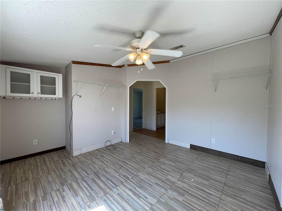 Activo con contrato: $145,000 (3 camas, 2 baños, 1512 Pies cuadrados)