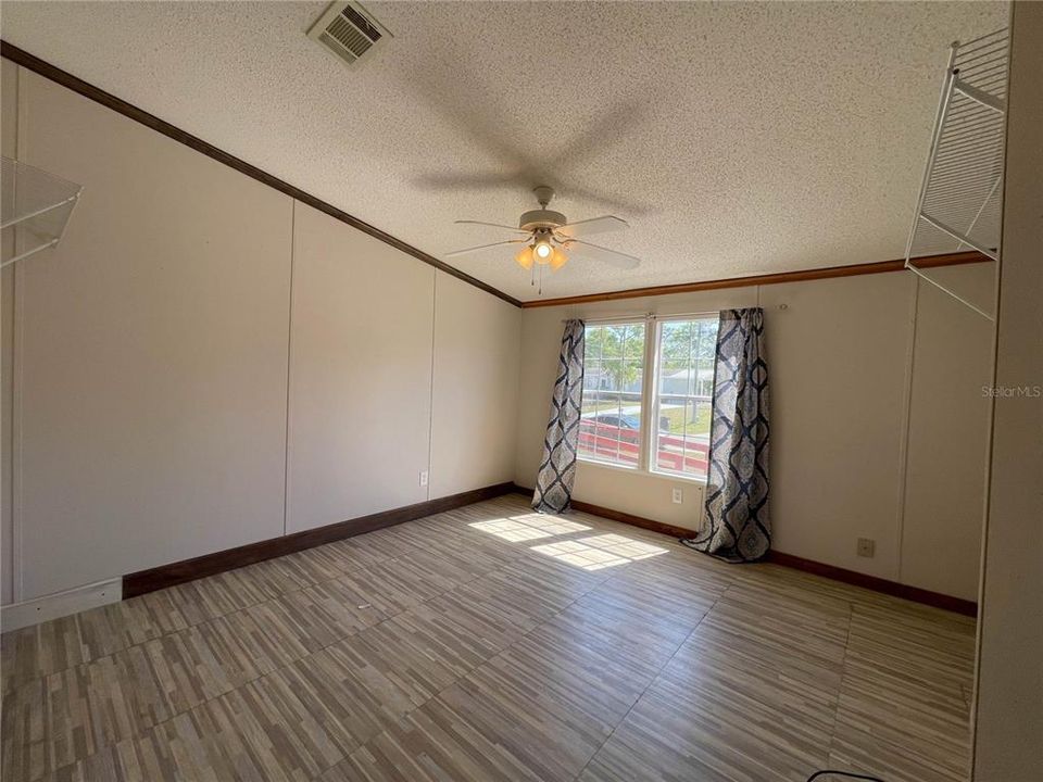 Activo con contrato: $145,000 (3 camas, 2 baños, 1512 Pies cuadrados)