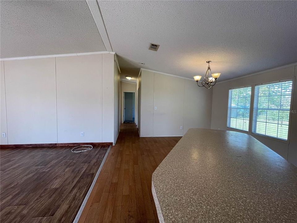 Activo con contrato: $145,000 (3 camas, 2 baños, 1512 Pies cuadrados)