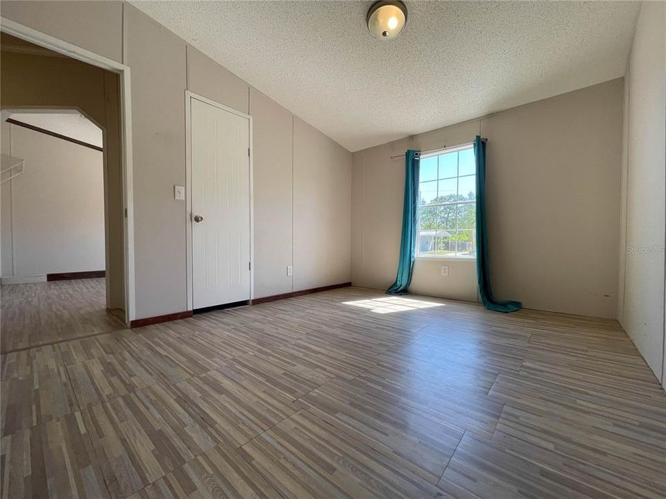 Activo con contrato: $145,000 (3 camas, 2 baños, 1512 Pies cuadrados)