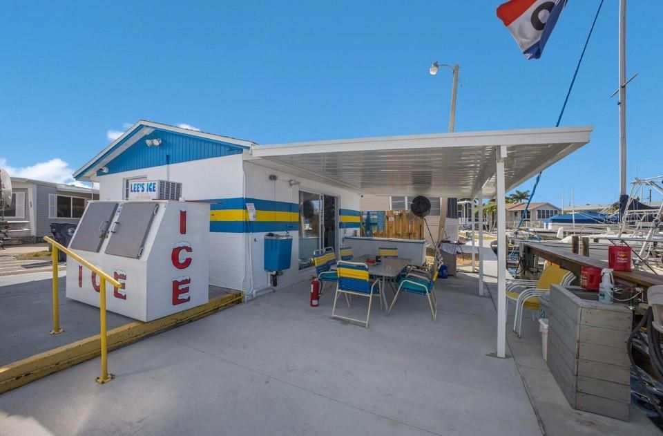 For Rent: $3,000 (2 beds, 2 baths, 1620 Square Feet)