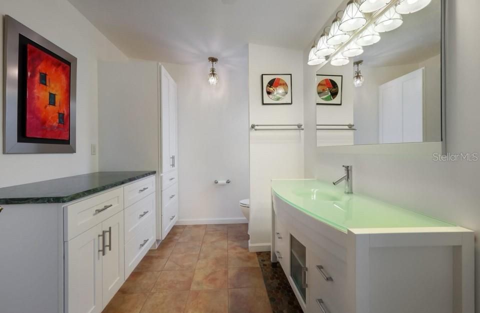 For Rent: $3,000 (2 beds, 2 baths, 1620 Square Feet)