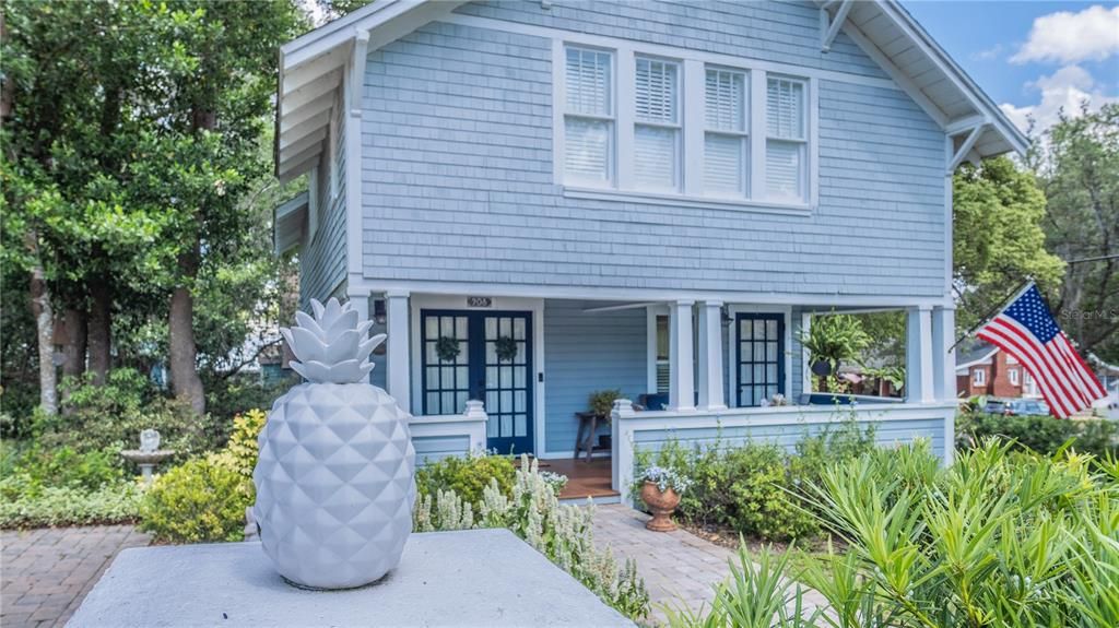 合同活跃: $698,000 (4 贝兹, 3 浴室, 2152 平方英尺)