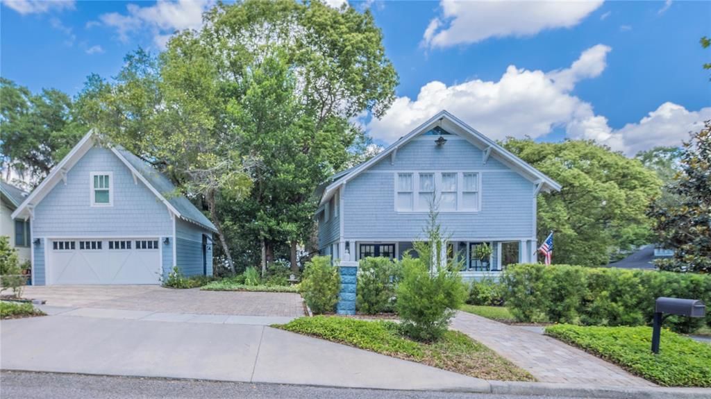 合同活跃: $698,000 (4 贝兹, 3 浴室, 2152 平方英尺)