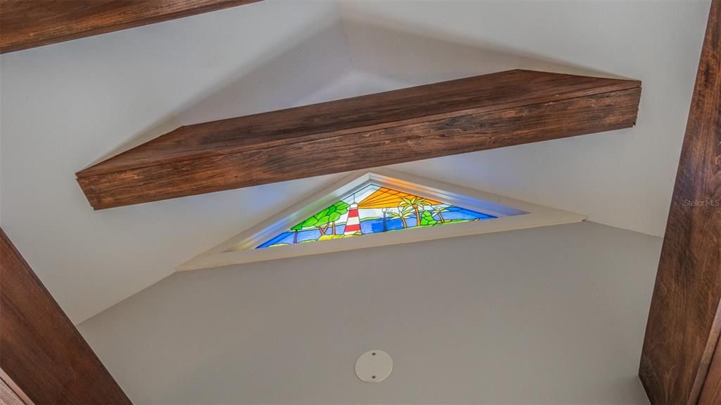 合同活跃: $698,000 (4 贝兹, 3 浴室, 2152 平方英尺)