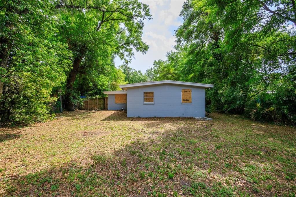 Activo con contrato: $229,000 (4 camas, 2 baños, 1012 Pies cuadrados)