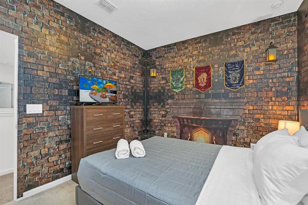 待售: $839,900 (8 贝兹, 5 浴室, 3248 平方英尺)