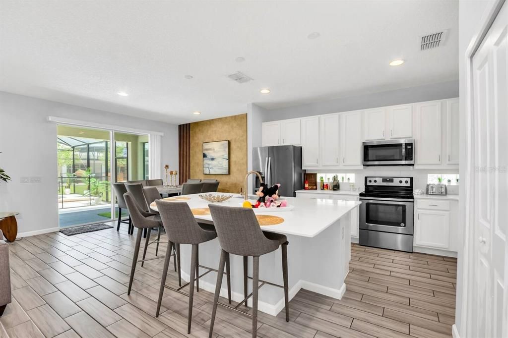 待售: $839,900 (8 贝兹, 5 浴室, 3248 平方英尺)