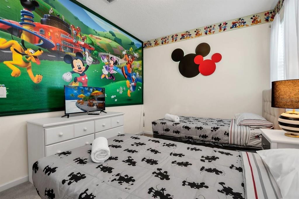 待售: $839,900 (8 贝兹, 5 浴室, 3248 平方英尺)