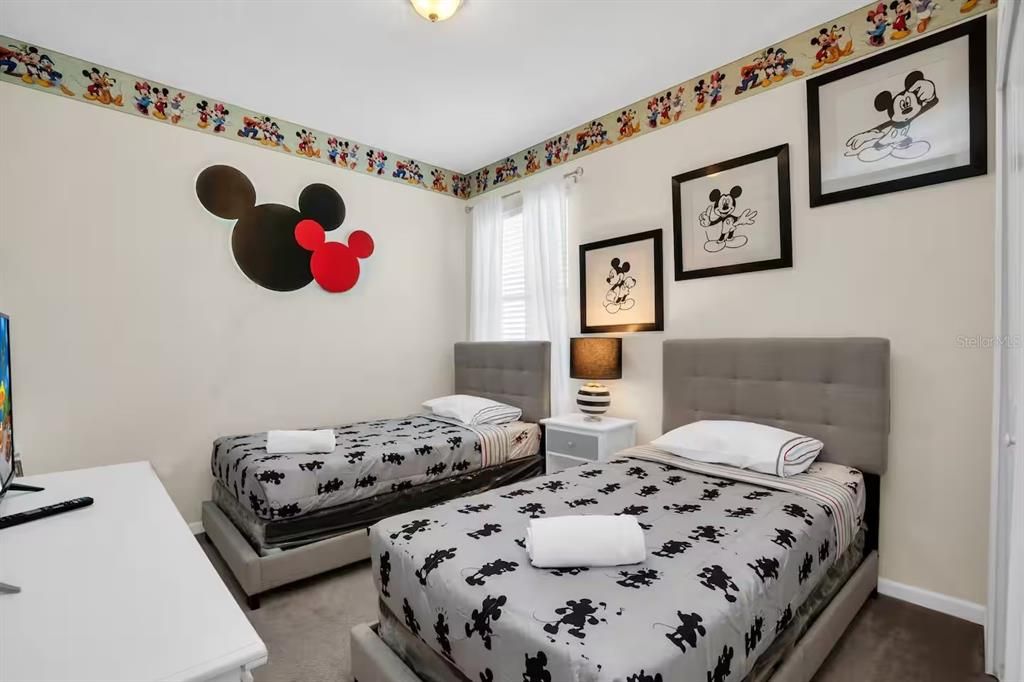 待售: $839,900 (8 贝兹, 5 浴室, 3248 平方英尺)