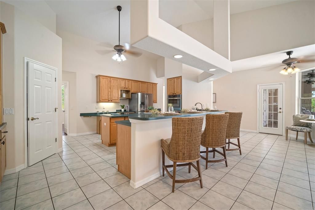 На продажу: $1,950,000 (7 спален, 5 ванн, 5250 Квадратных фут)