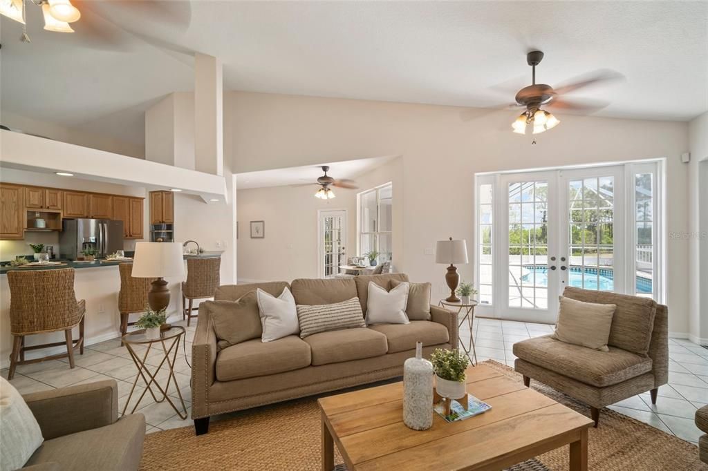 На продажу: $1,950,000 (7 спален, 5 ванн, 5250 Квадратных фут)