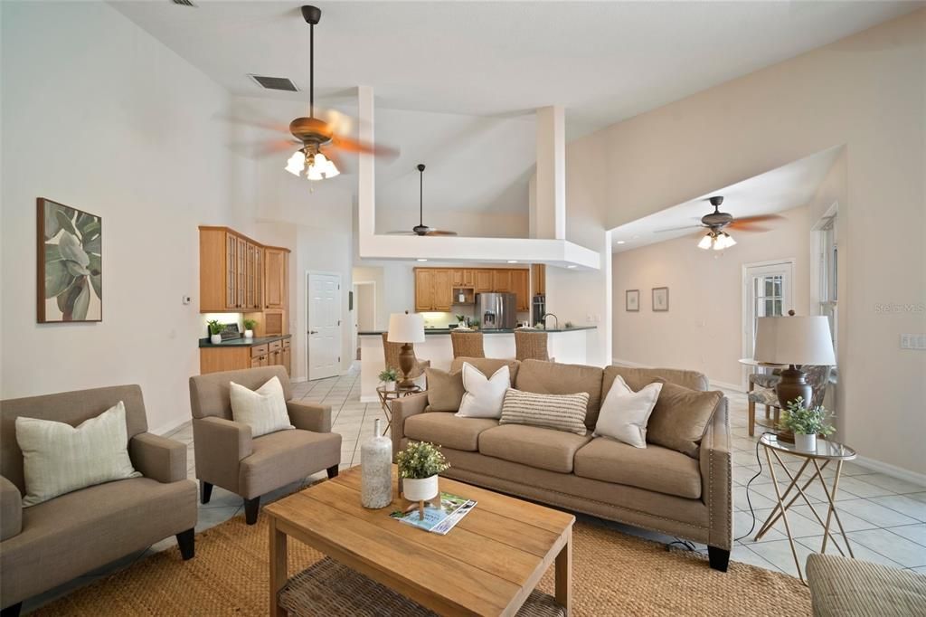 На продажу: $1,950,000 (7 спален, 5 ванн, 5250 Квадратных фут)