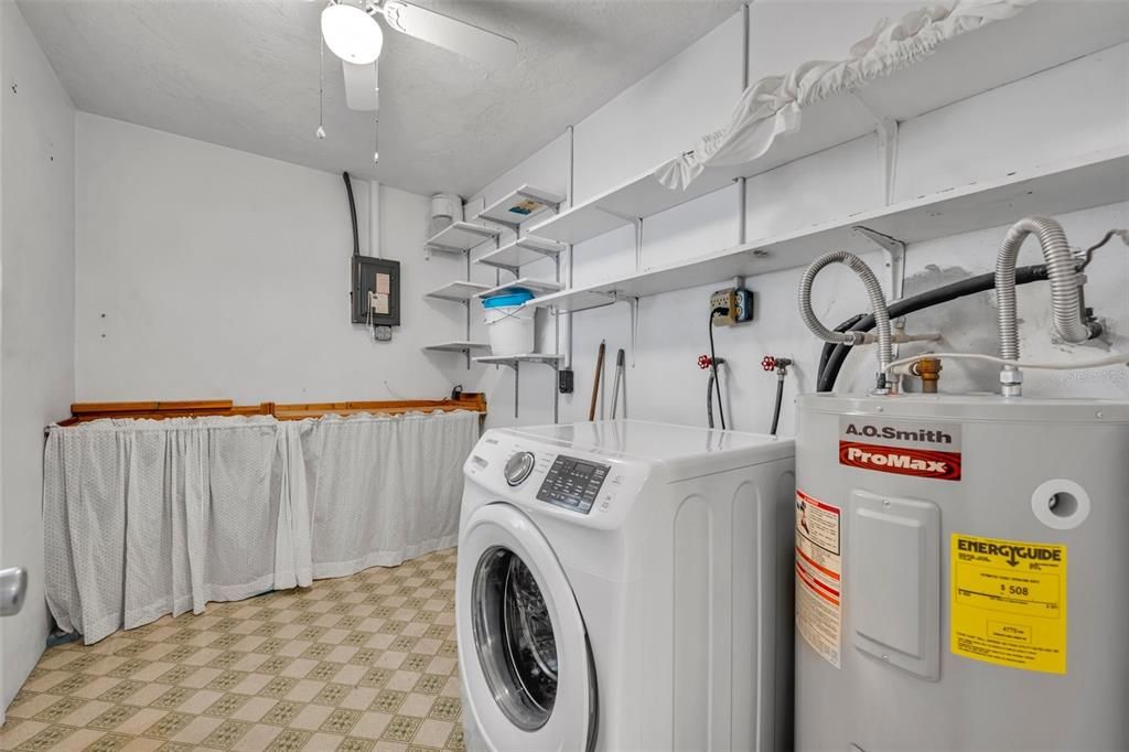 Под контрактом: $145,000 (2 спален, 1 ванн, 932 Квадратных фут)