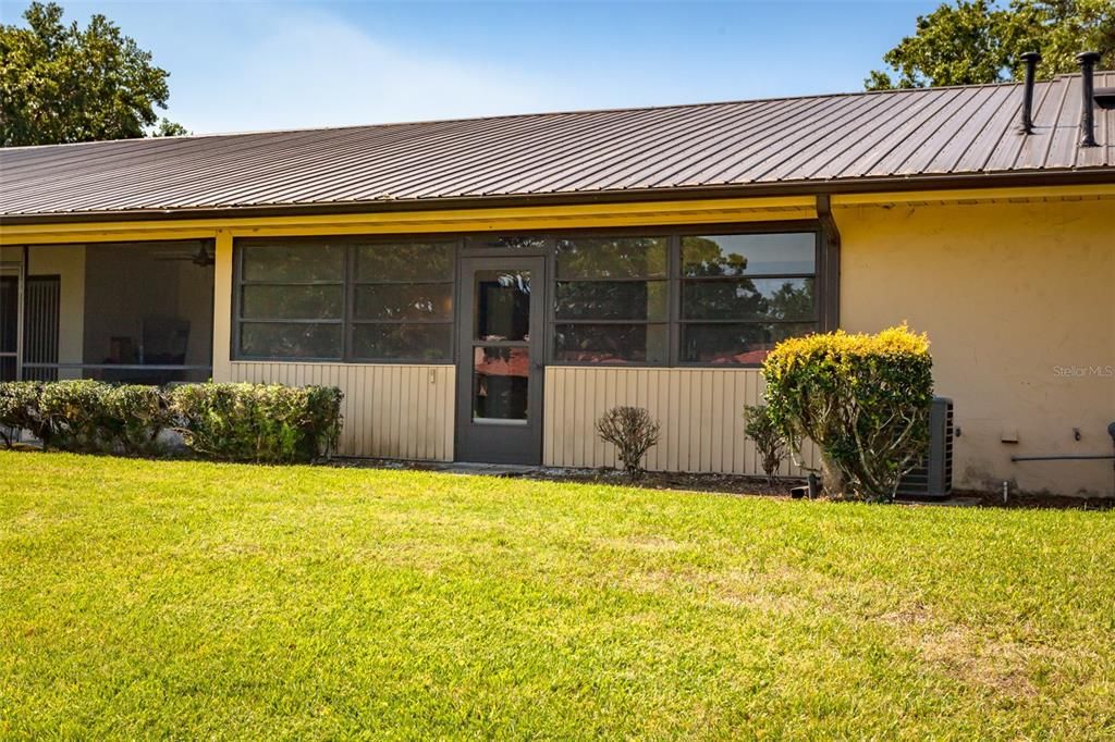 Recently Sold: $184,900 (2 beds, 2 baths, 1139 Square Feet)