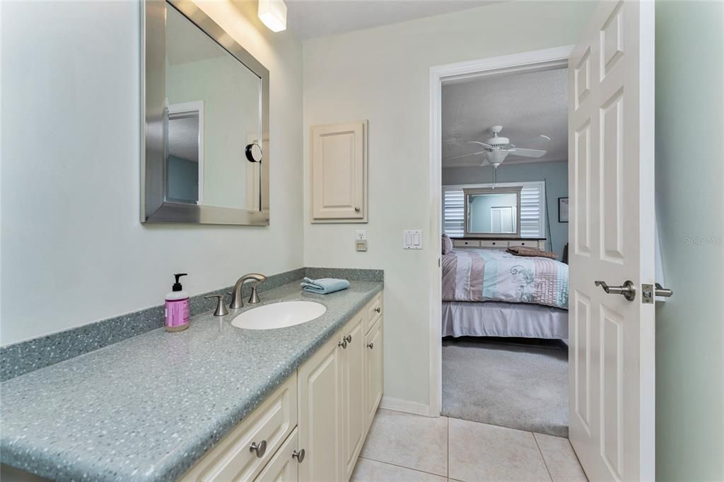 For Sale: $269,000 (2 beds, 2 baths, 1200 Square Feet)