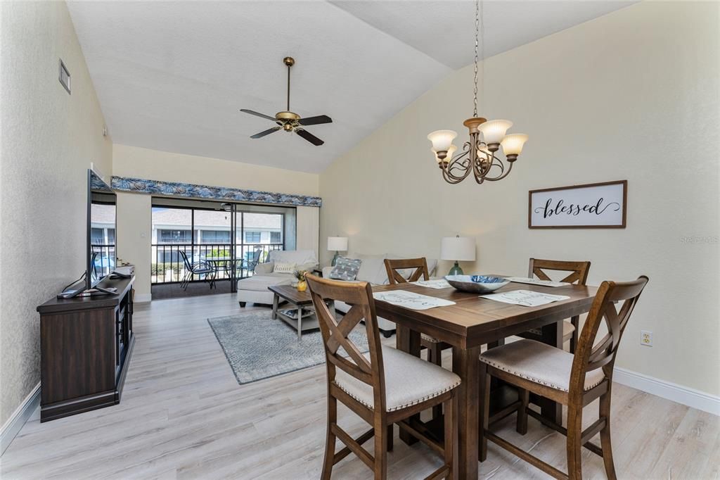 For Sale: $269,000 (2 beds, 2 baths, 1200 Square Feet)