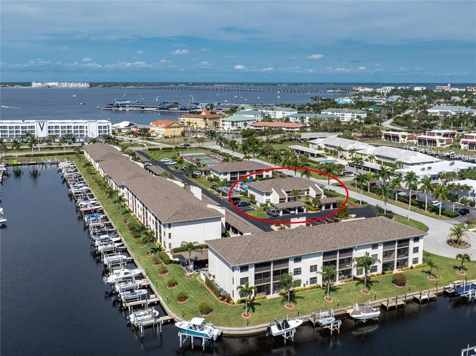 For Sale: $269,000 (2 beds, 2 baths, 1200 Square Feet)