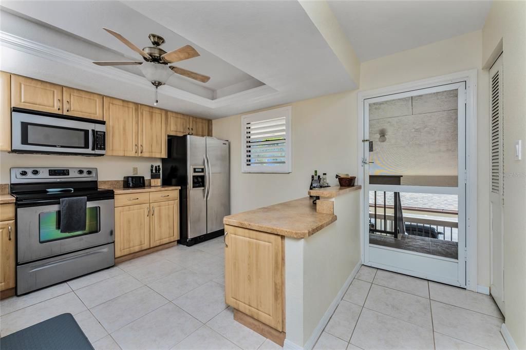For Sale: $269,000 (2 beds, 2 baths, 1200 Square Feet)