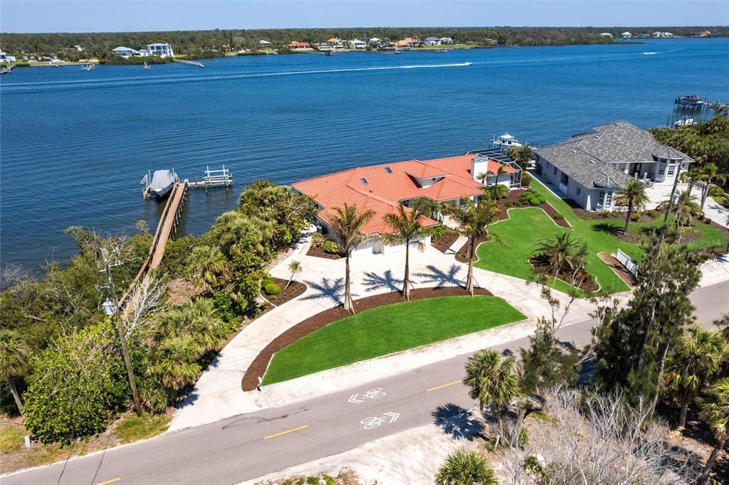 待售: $3,099,000 (5 贝兹, 3 浴室, 3211 平方英尺)