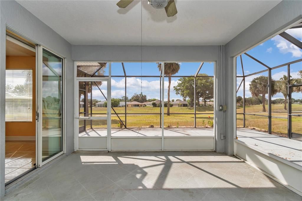 合同活跃: $200,000 (3 贝兹, 2 浴室, 2312 平方英尺)