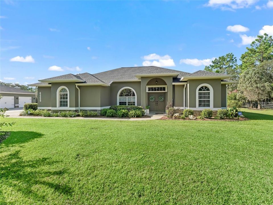 For Sale: $1,100,000 (3 beds, 2 baths, 2132 Square Feet)