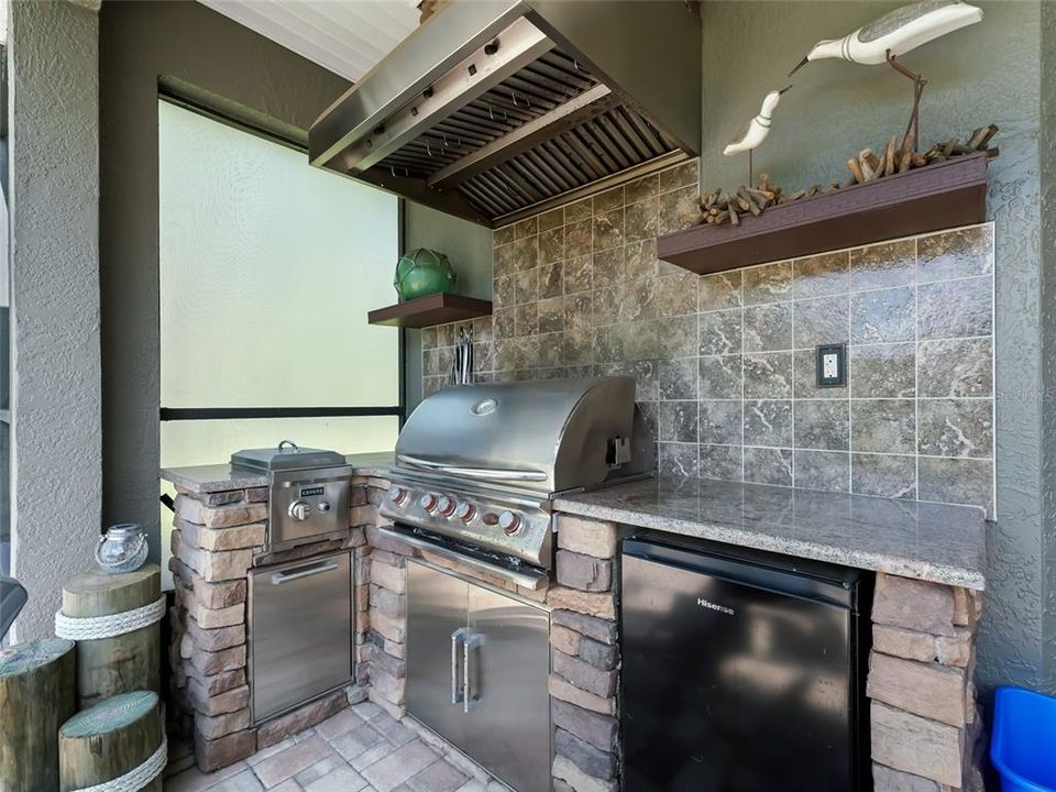 For Sale: $1,100,000 (3 beds, 2 baths, 2132 Square Feet)