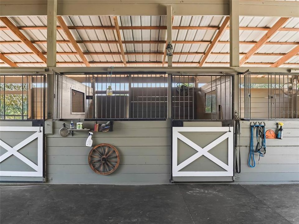 For Sale: $1,100,000 (3 beds, 2 baths, 2132 Square Feet)