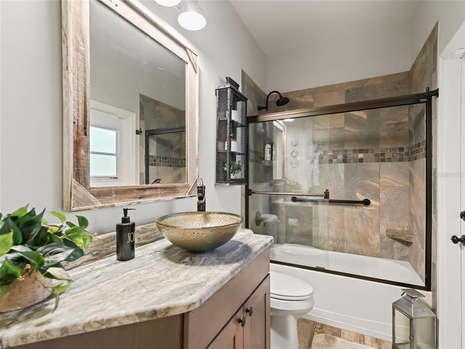 For Sale: $1,100,000 (3 beds, 2 baths, 2132 Square Feet)