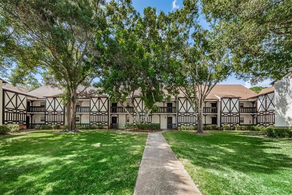 Recently Rented: $1,750 (2 beds, 2 baths, 1030 Square Feet)