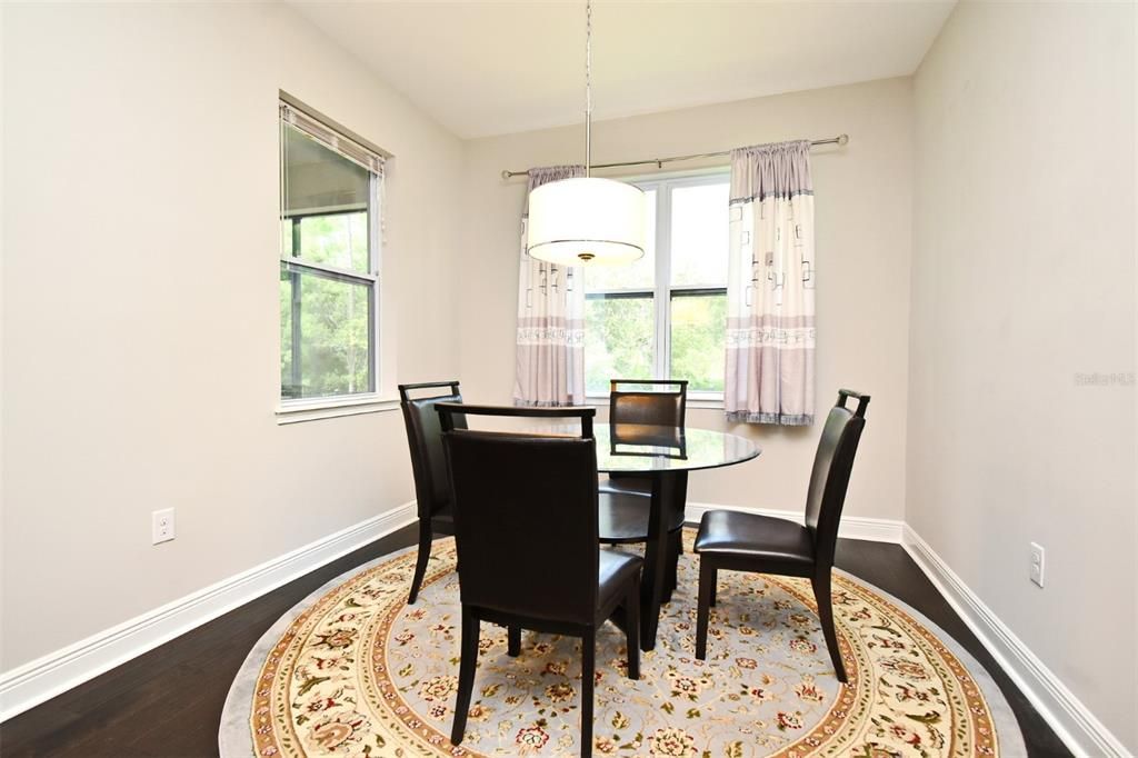 Activo con contrato: $574,000 (3 camas, 2 baños, 1709 Pies cuadrados)