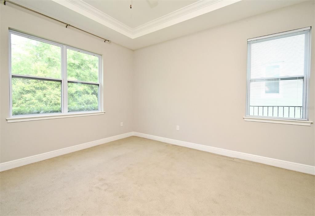 Activo con contrato: $574,000 (3 camas, 2 baños, 1709 Pies cuadrados)