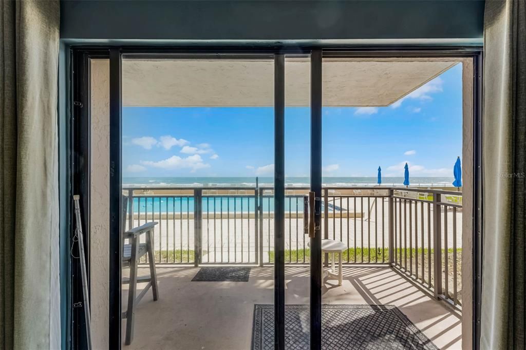 待售: $375,000 (2 贝兹, 2 浴室, 1227 平方英尺)