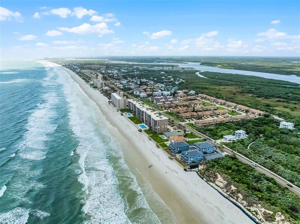 待售: $375,000 (2 贝兹, 2 浴室, 1227 平方英尺)