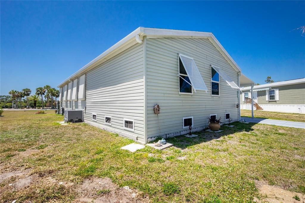 Под контрактом: $249,000 (2 спален, 2 ванн, 1539 Квадратных фут)