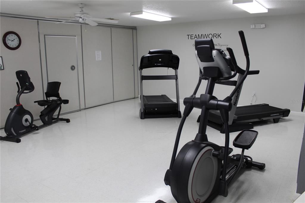 Под контрактом: $249,000 (2 спален, 2 ванн, 1539 Квадратных фут)